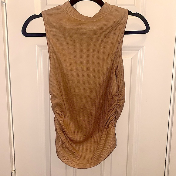 Beige Waffle Knit Muscle-Tank w/ Semi-Adjustable Cinched Sides | SHEIN Size L - Picture 4 of 4